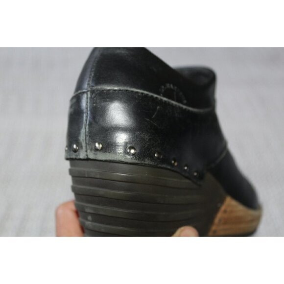 Dr. Martens Chloe Wedge women Bootie Size 7 Slip on Zip Closure - Picture 10 of 12